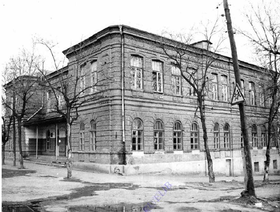 Кадатов М.Г. &laquo;130 лет зданию ростовской средней школы №2&raquo;