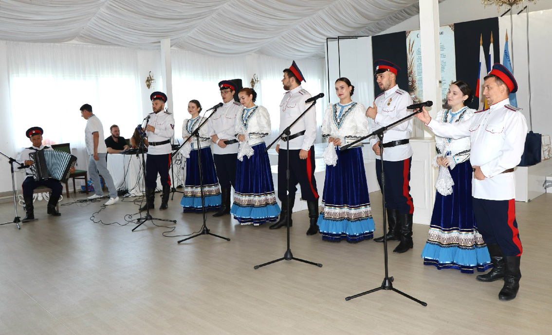 Итоги, планы, награждения и праздник: в Ростове прошёл региональный форум Союза женщин России