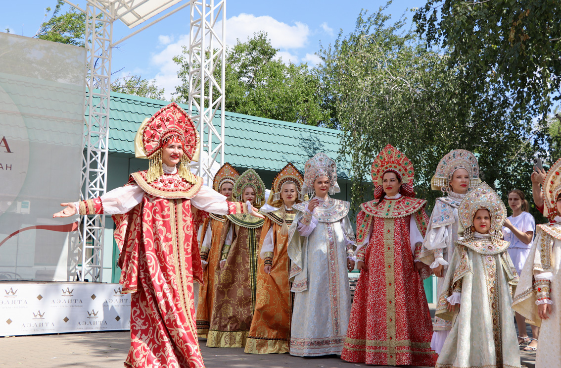 Итоги, планы, награждения и праздник: в Ростове прошёл региональный форум Союза женщин России