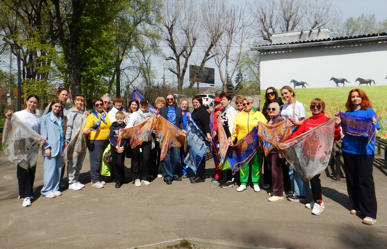 Аллею сирени имени Валентины Гризодубовой высадили в Ростове активисты Союза женщин России