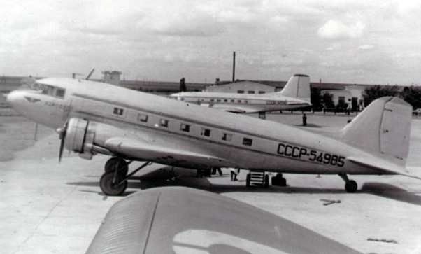 Самолет Ли-2 СССР-Л4985