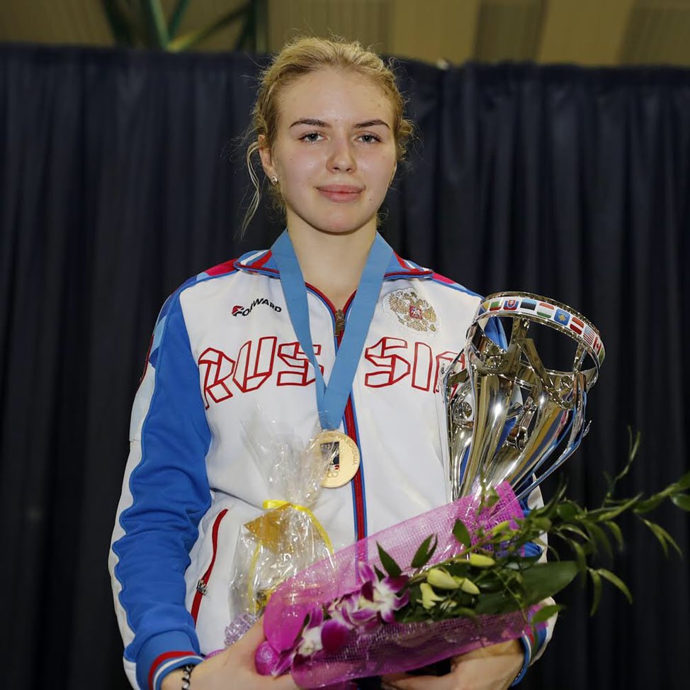 Ростовчанка Евгения Жаркова стала чемпионкой Союзного государства по фехтованию