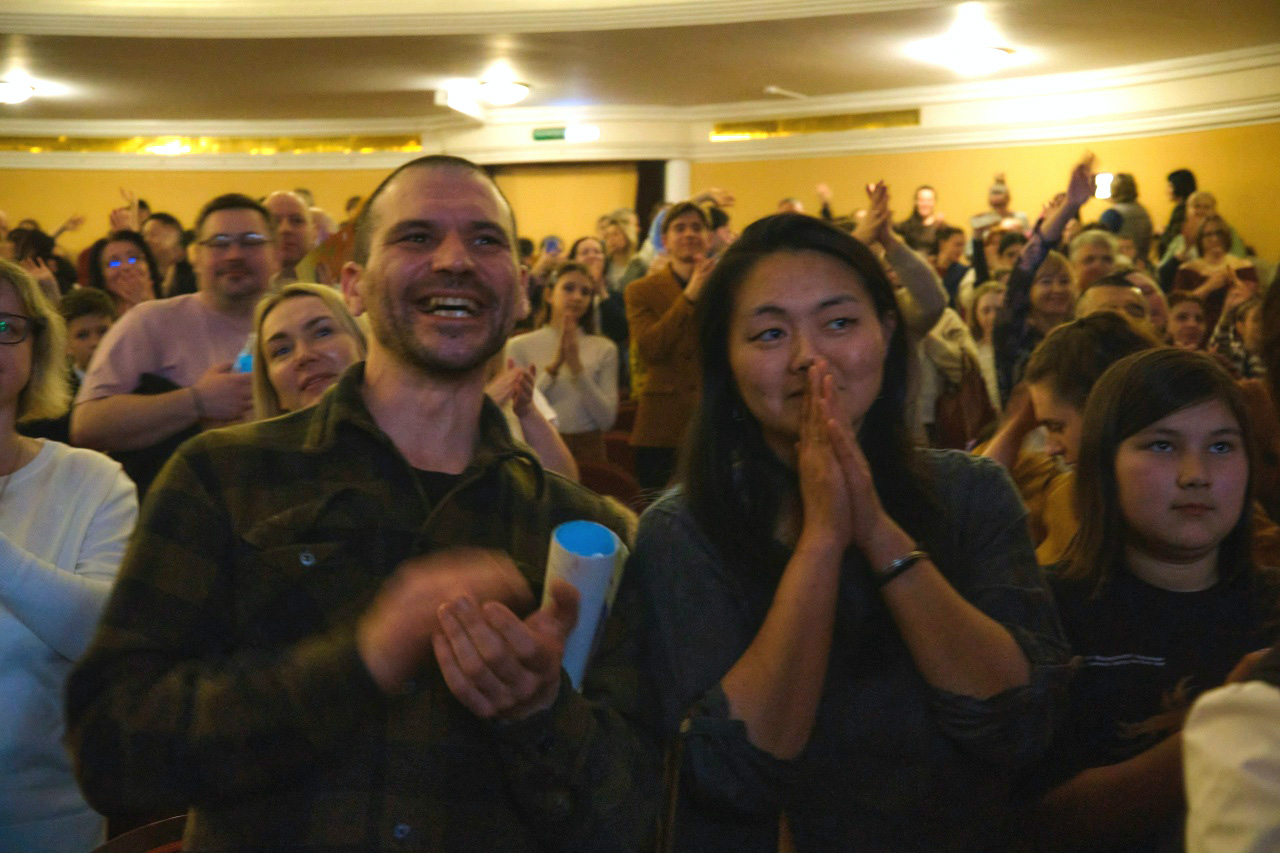 Премьера спектакля &laquo;Денискины рассказы&raquo; в театре Горького прошла с невероятными овациями!