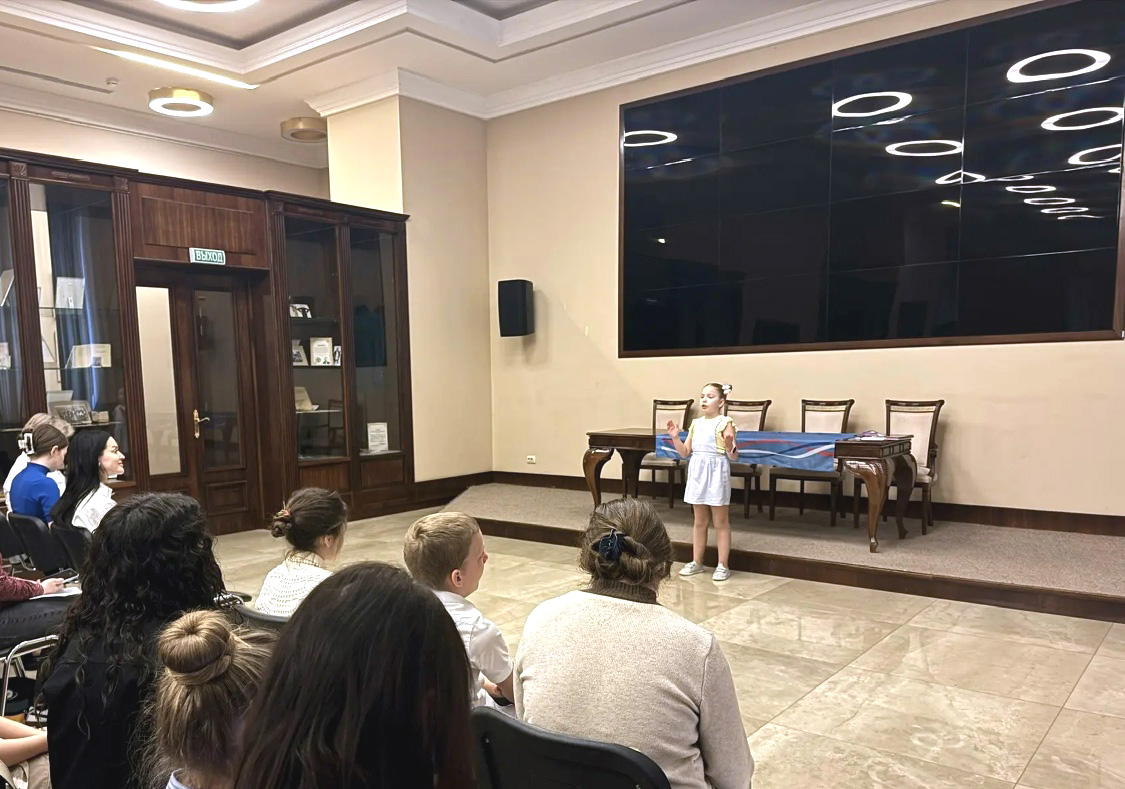 Весенний марафон проекта «Женское лицо России: помним, гордимся, равняемся» в ЮФУ Весенний марафон проекта «Женское лицо России: помним, гордимся, равняемся» в ЮФУ