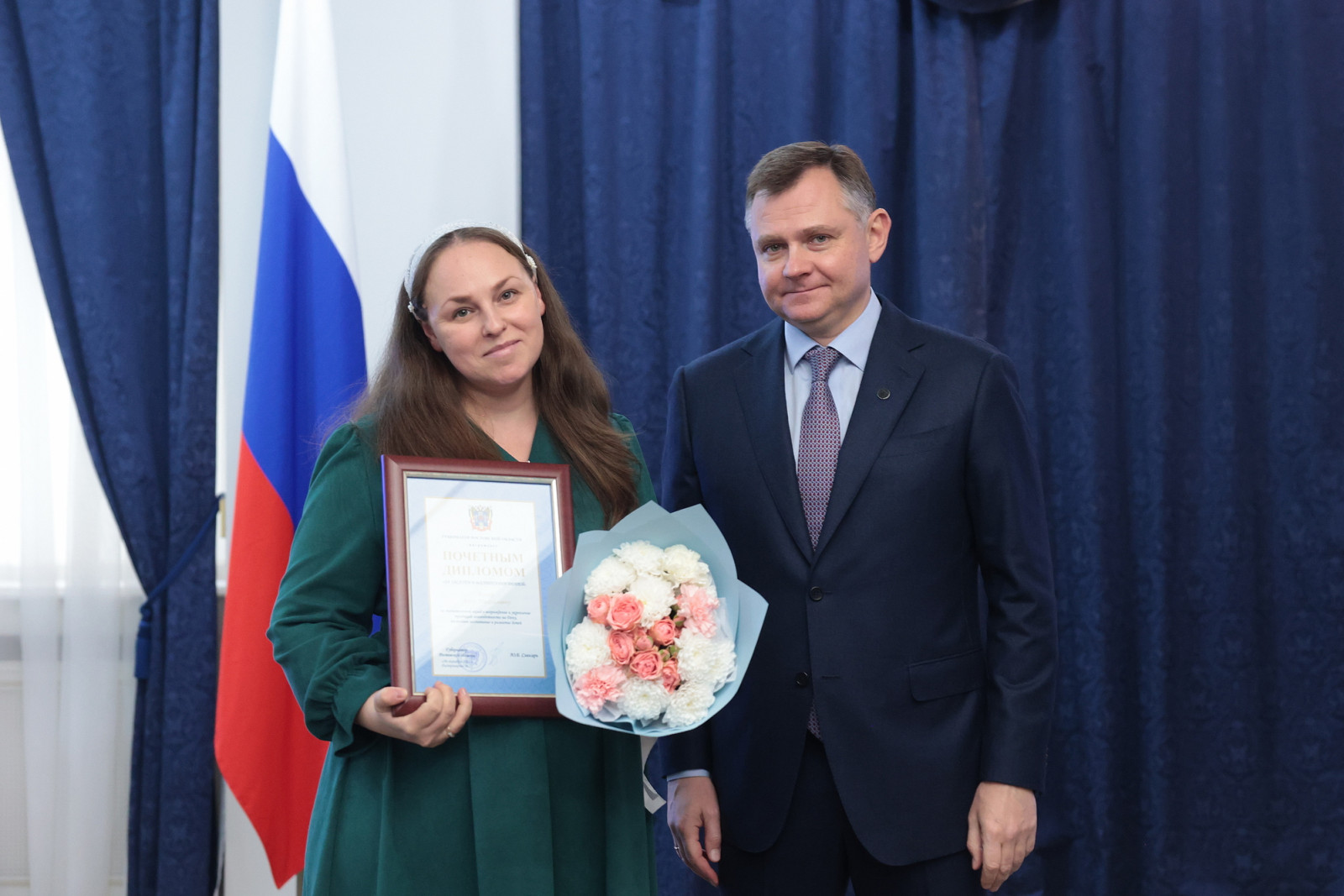 ДЕНЬ МАТЕРИ. Глава региона наградил 50 многодетных матерей Дона