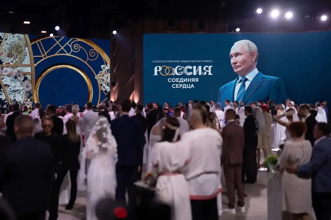 Дмитрий Кобзев и Ангелина Буланова зарегистрировали отношения на Всероссийском свадебном фестивале &laquo;Россия. Соединяя сердца&raquo;. Как это было?