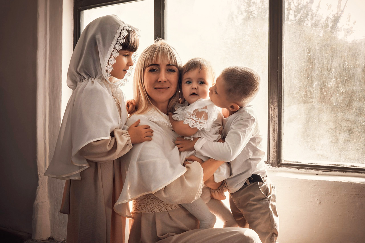 Екатерина Паскарь с детьми