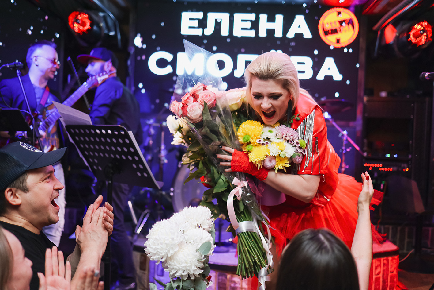 Елена Смолёва певица и автор песен: «Ваш путь в этом мире продолжается. Всегда идите вперёд!»