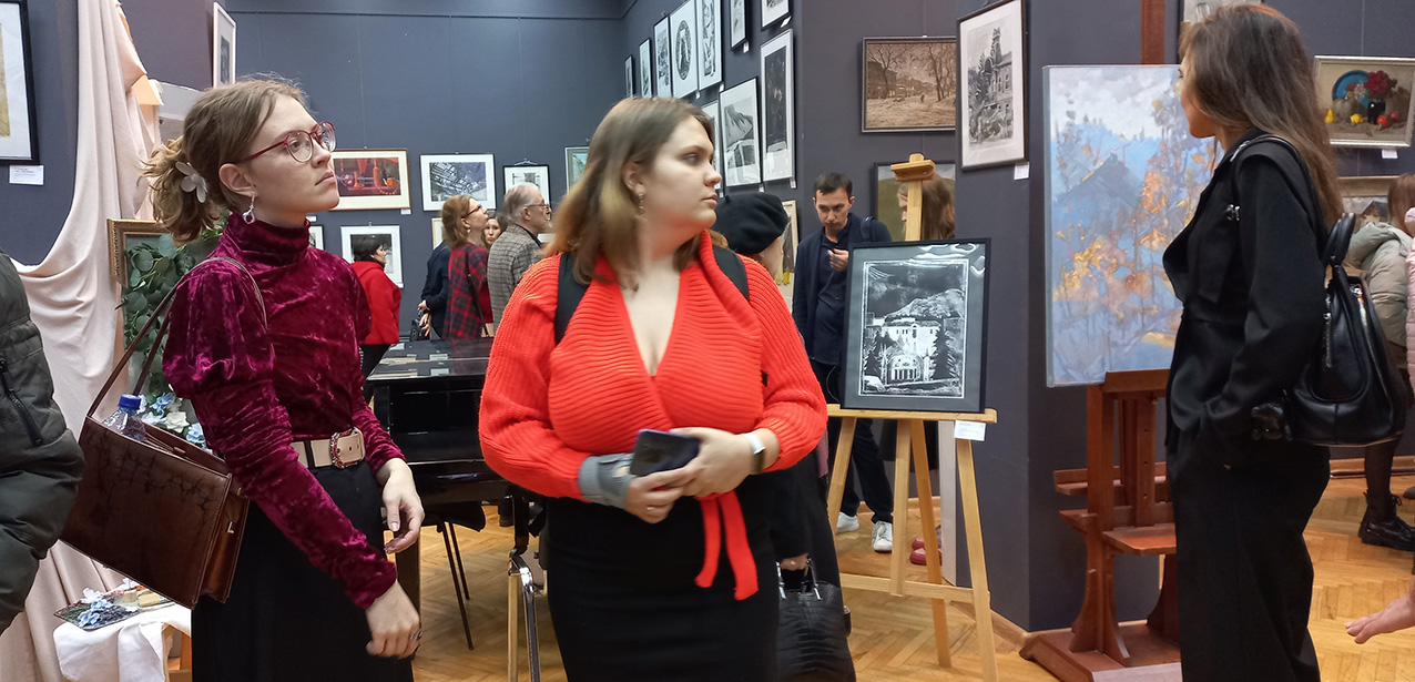 Ежегодная ростовская областная молодежная выставка СХР &laquo;ФОРМА И ЧУВСТВА&raquo;