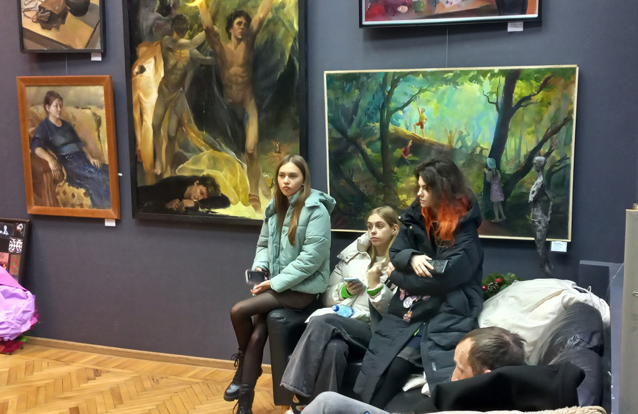 Ежегодная ростовская областная молодежная выставка СХР &laquo;ФОРМА И ЧУВСТВА&raquo;