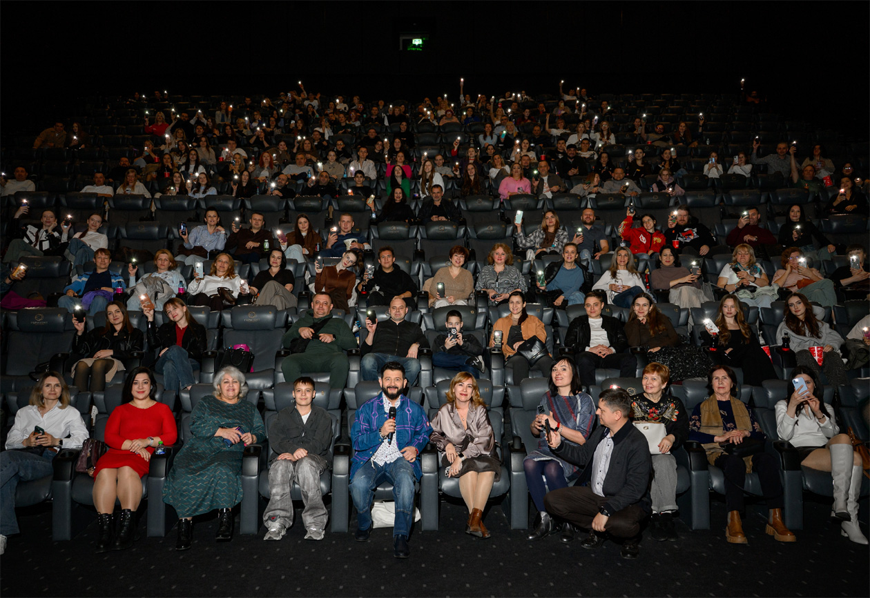 Эксклюзивное интервью с Михаилом Галустяном перед премьерой фильма &laquo;Королёк моей любви&raquo; в Ростове-на-Дону