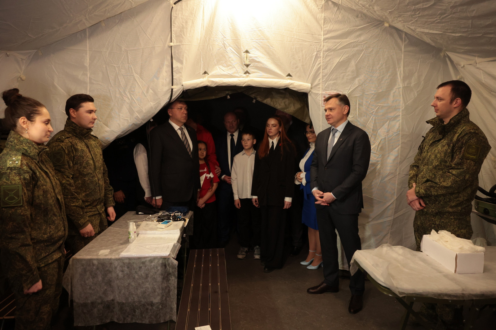 В историческом парке Россия &ndash; моя история начала работу мультимедийная выставка &laquo;Знание.Герои&raquo;