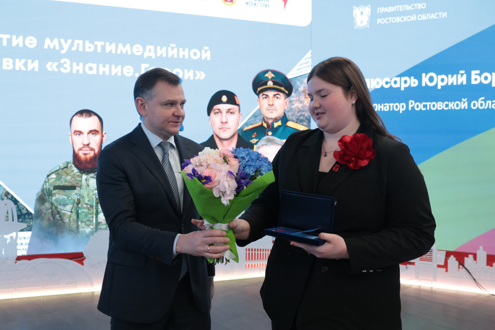 В историческом парке Россия &ndash; моя история начала работу мультимедийная выставка &laquo;Знание.Герои&raquo;