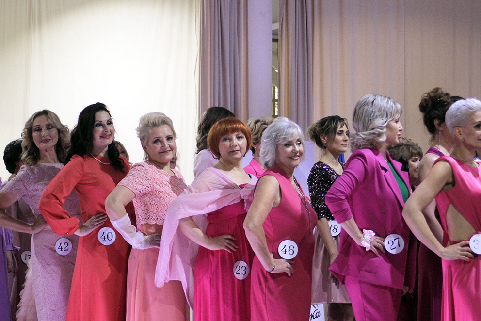 Участницы Движения #Ловлюэмоции приняли участие в конкурсе красоты «Королевский выбор 2024»