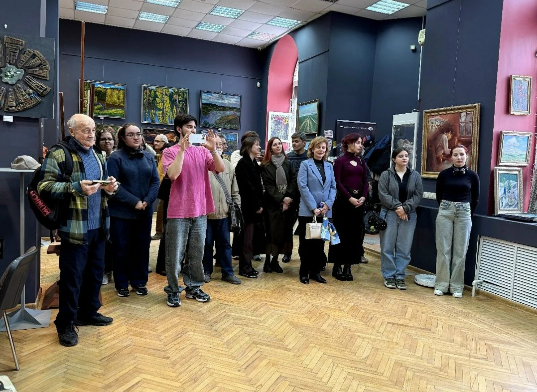 Выставочный проект арт-группы &laquo;КОНТРАСТЫ &ndash; 2026&raquo; &laquo;Естественный интеллект&raquo;