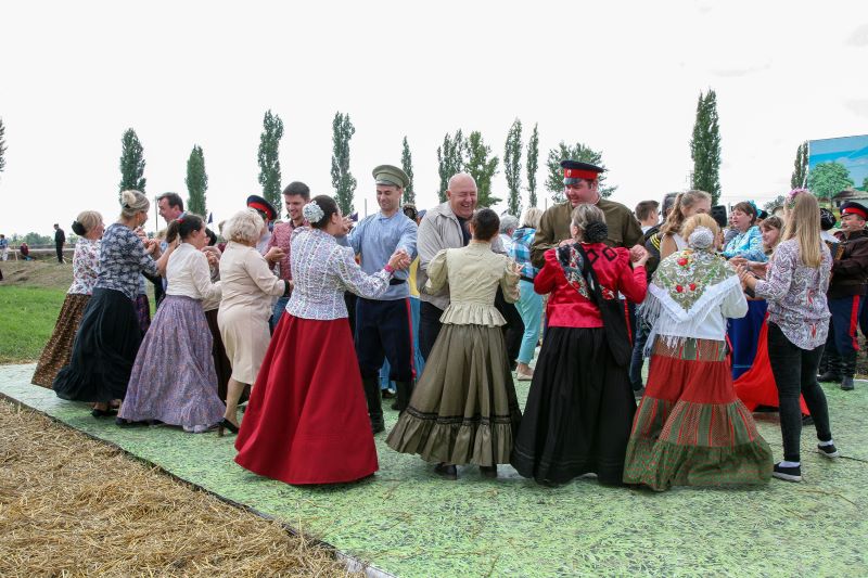 25 августа музей Шолохова приглашает на праздник «Кружилинские толоки» пожить жизнью казачьей семьи