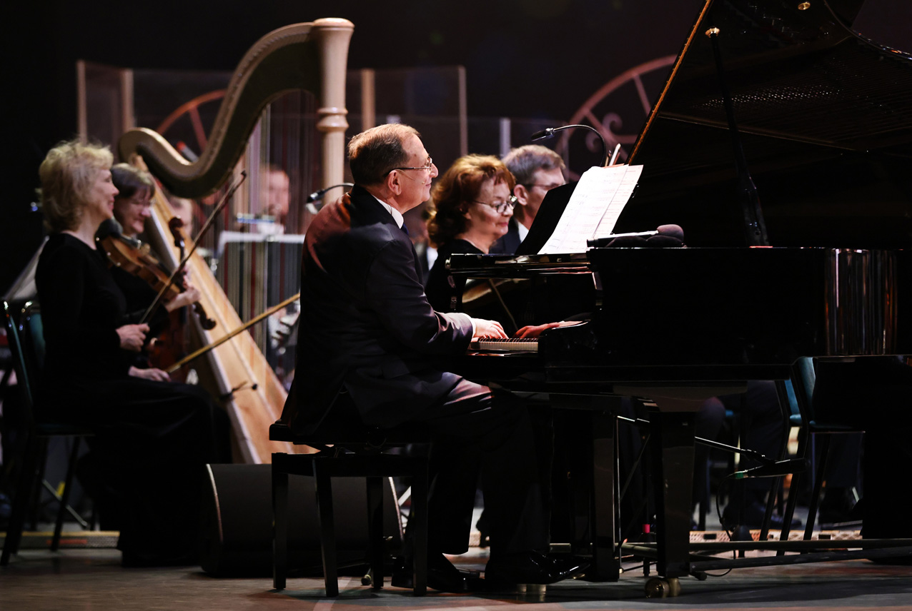 Музыка и любовь: ростовскому Мастеру хитов Игорю Левину ‒ 75!