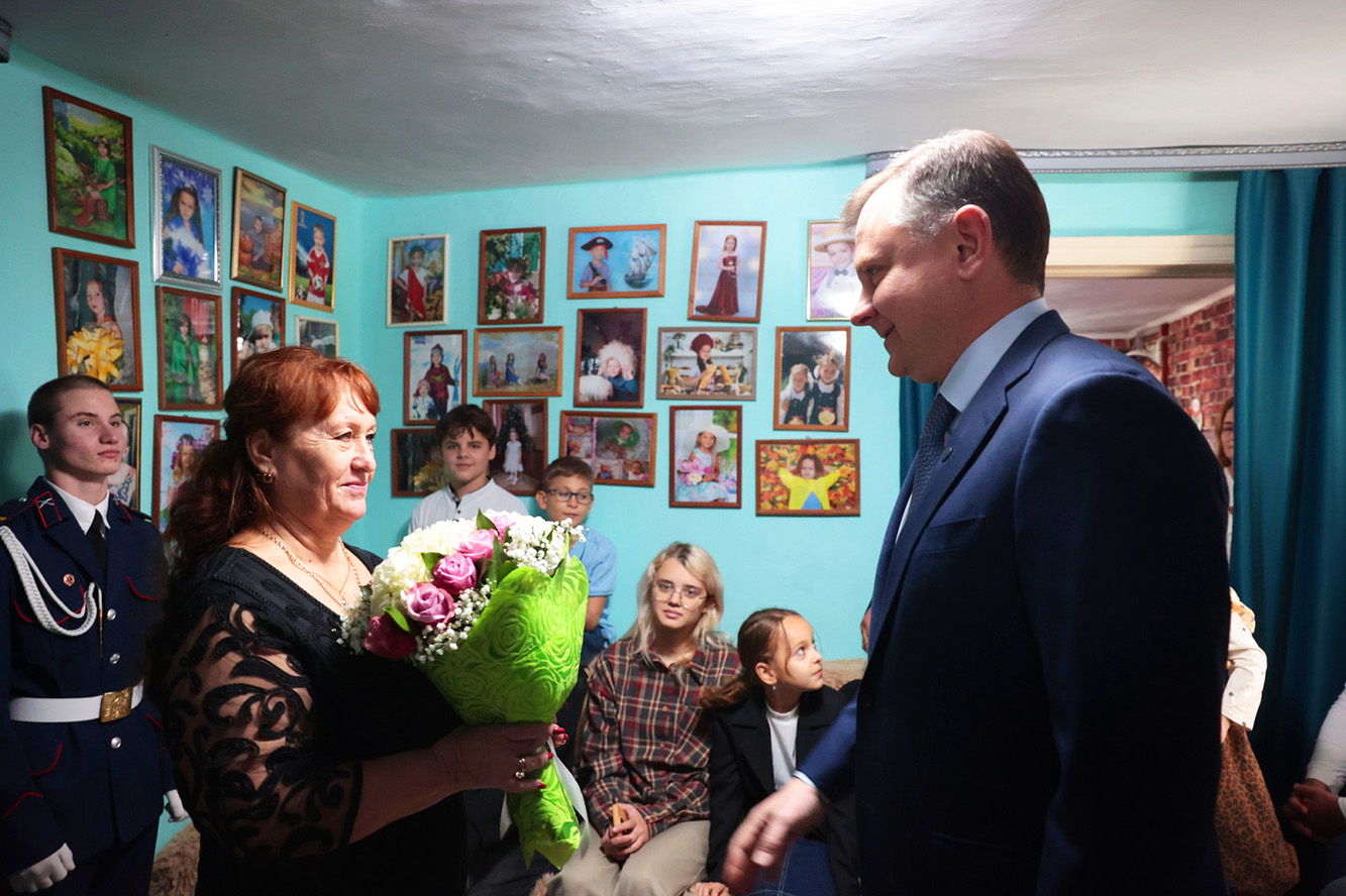 Любовь Короченцева стала третьей женщиной в Ростовской области, удостоенной высокого звания «Мать-героиня»