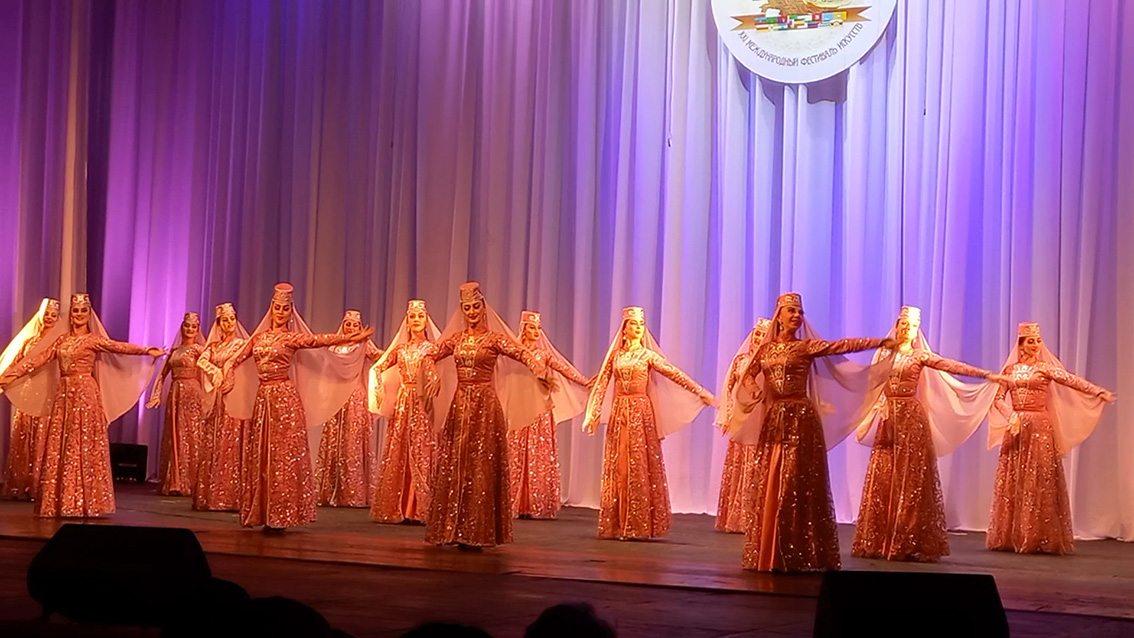 В Ростовской области прошёл грандиозный - XXI Международный фестиваль искусств «Мир Кавказу»