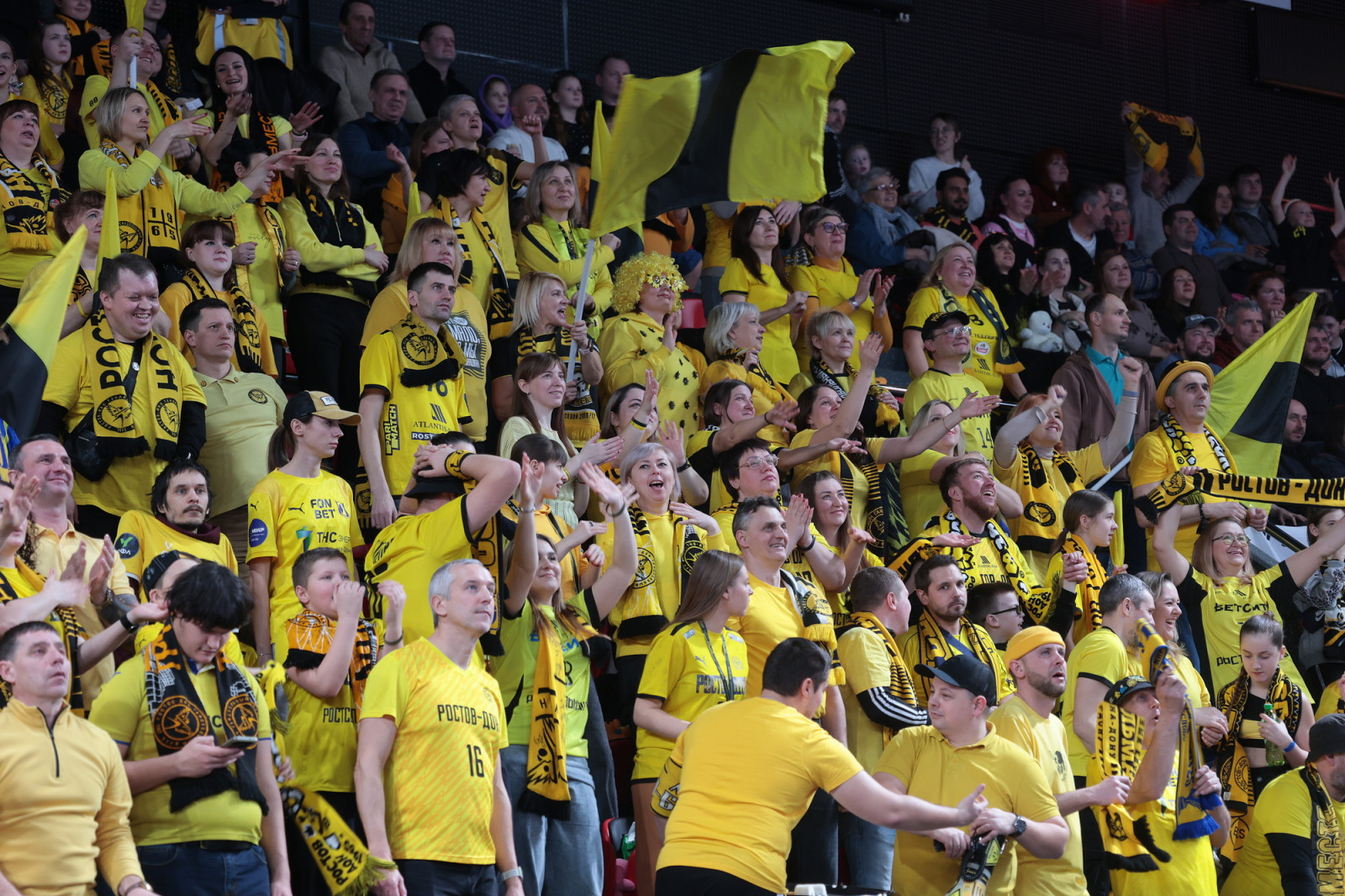 Акция &laquo;Мишкопад&raquo; на гандбольном матче &laquo;Ростов-Дон&raquo; против &laquo;Астраханочки&raquo; собрала более миллиона рублей