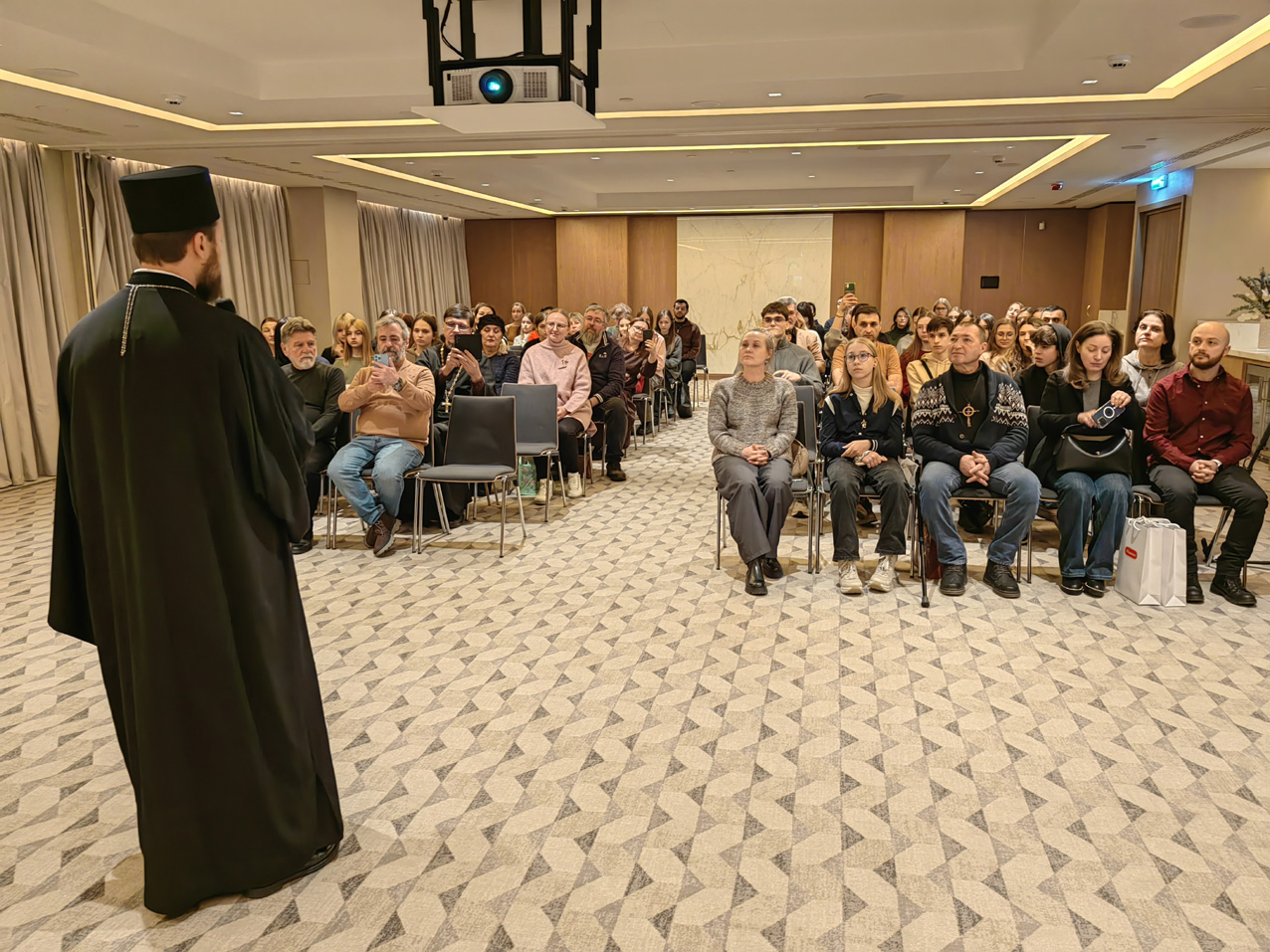 Мастер-класс &laquo;Палитра цветов византийской иконописи&raquo; от всемирно известных иконописцев из Греции &ndash; Димитриса Циандиса и Николаоса Влахояниса