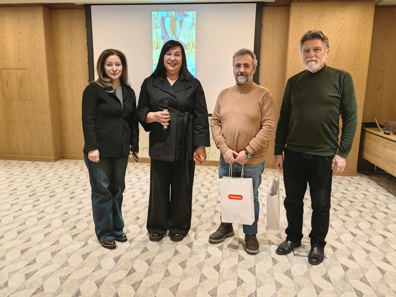 Мастер-класс &laquo;Палитра цветов византийской иконописи&raquo; от всемирно известных иконописцев из Греции &ndash; Димитриса Циандиса и Николаоса Влахояниса