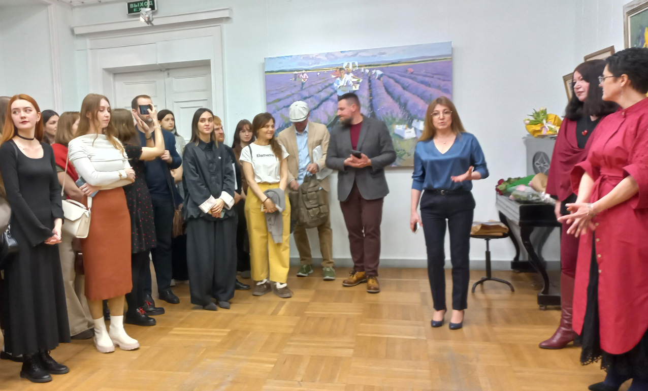 Солнечный Крым приехал в Ростов! В РОМИИ открылась персональная выставка художника Ольги Григорьевой-Климовой