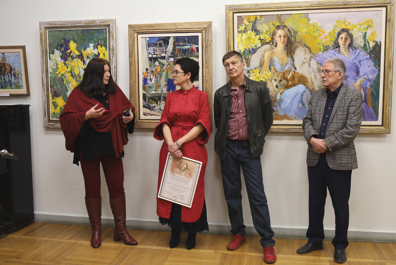 Солнечный Крым приехал в Ростов! В РОМИИ открылась персональная выставка художника Ольги Григорьевой-Климовой