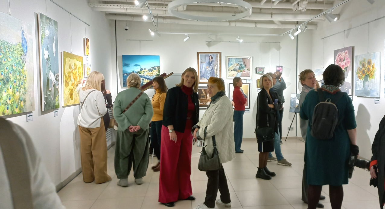 ГОРИЗОНТЫ ПРЕКРАСНОГО. Первая персональная выставка живописных произведений Анастасии Потаповой в ЦИЦ