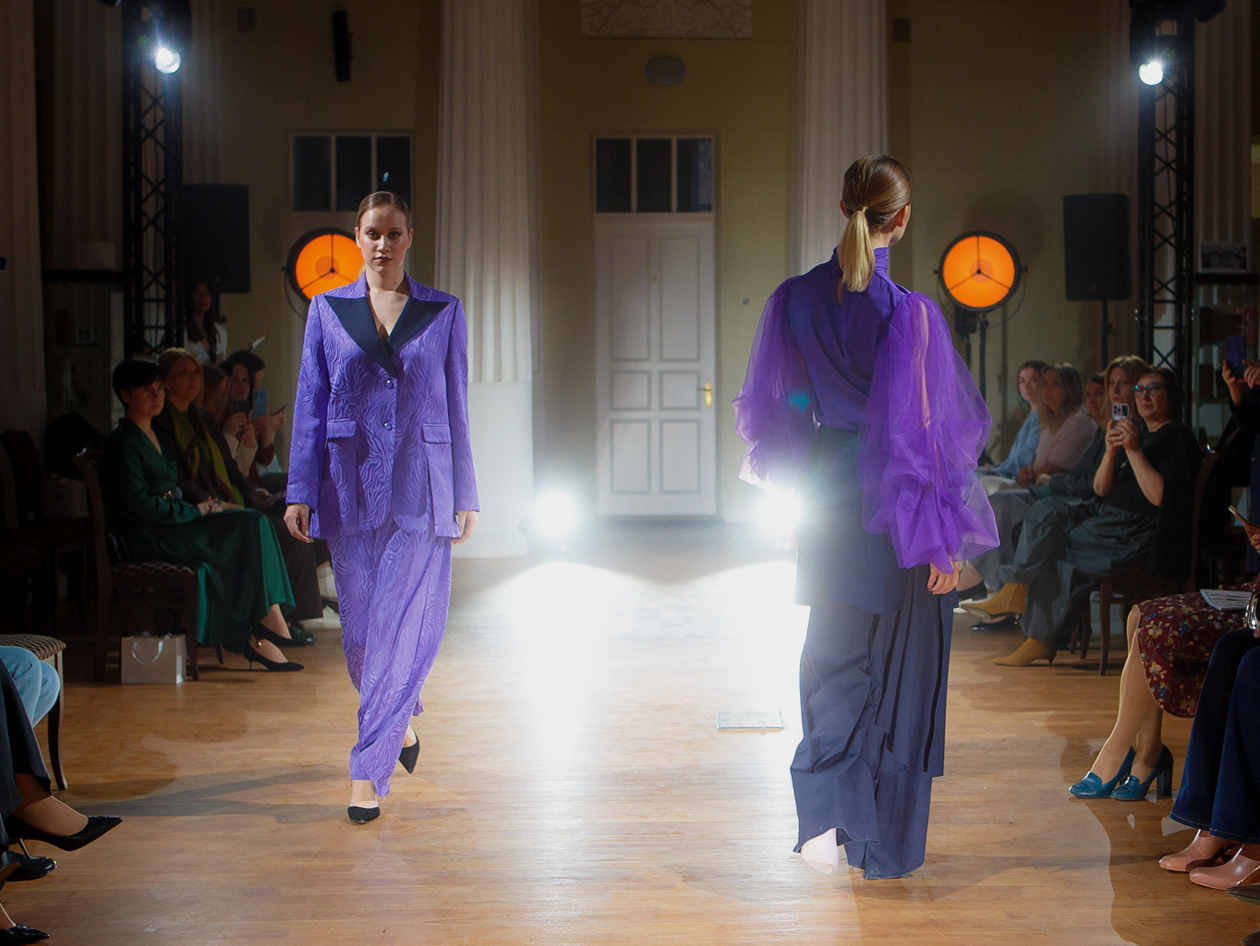 Первый модный показ Южного федерального университета и финал конкурса проектов женской деловой одежды &laquo;Модный ID-код&raquo;