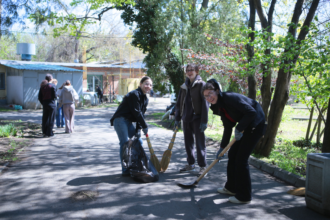 Субботник, экофестиваль и праздник студенческих семей в Ботсаду ЮФУ