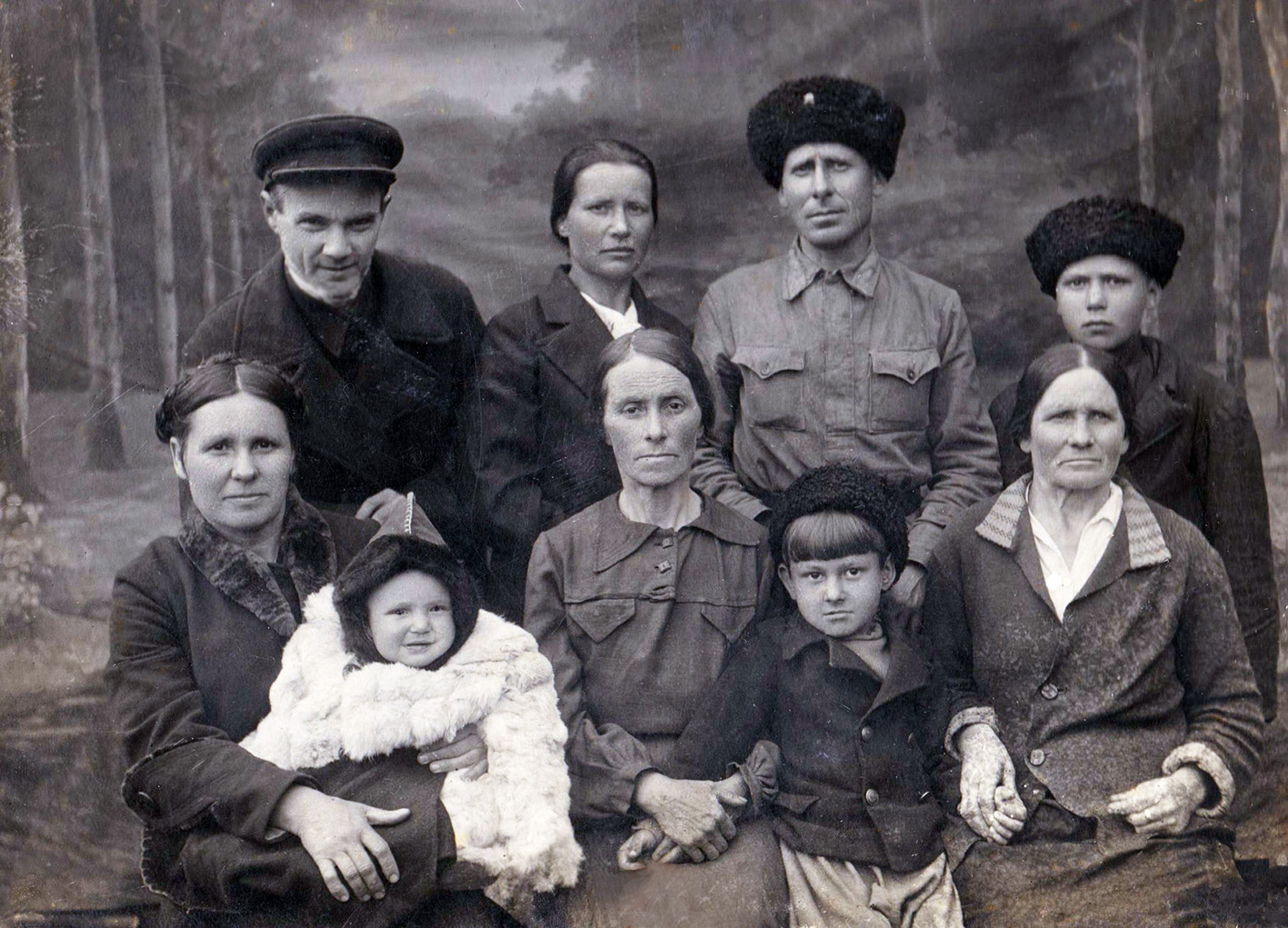 Семья в ст. Родниковской. 1943 г